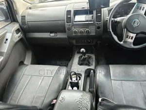 Nissan Navara 2008 Black