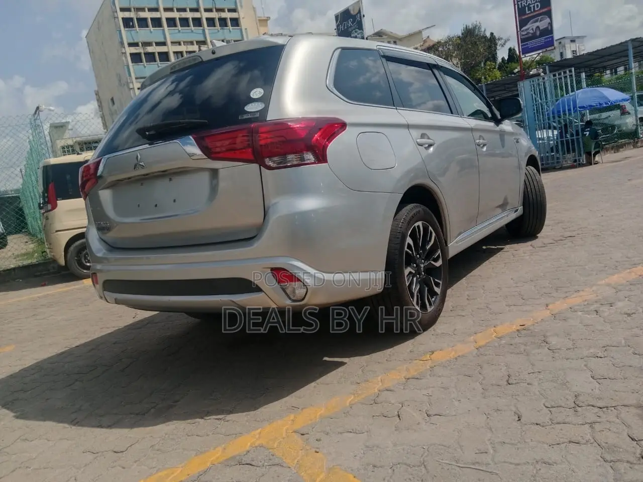 Mitsubishi Outlander 2.4 PHEV AWD 2017 Silver