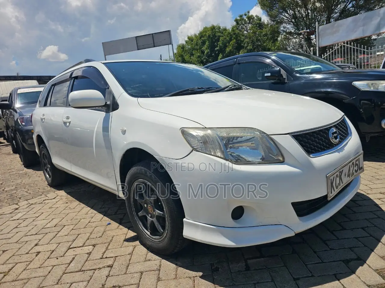 Toyota Corolla Fielder 2010 White
