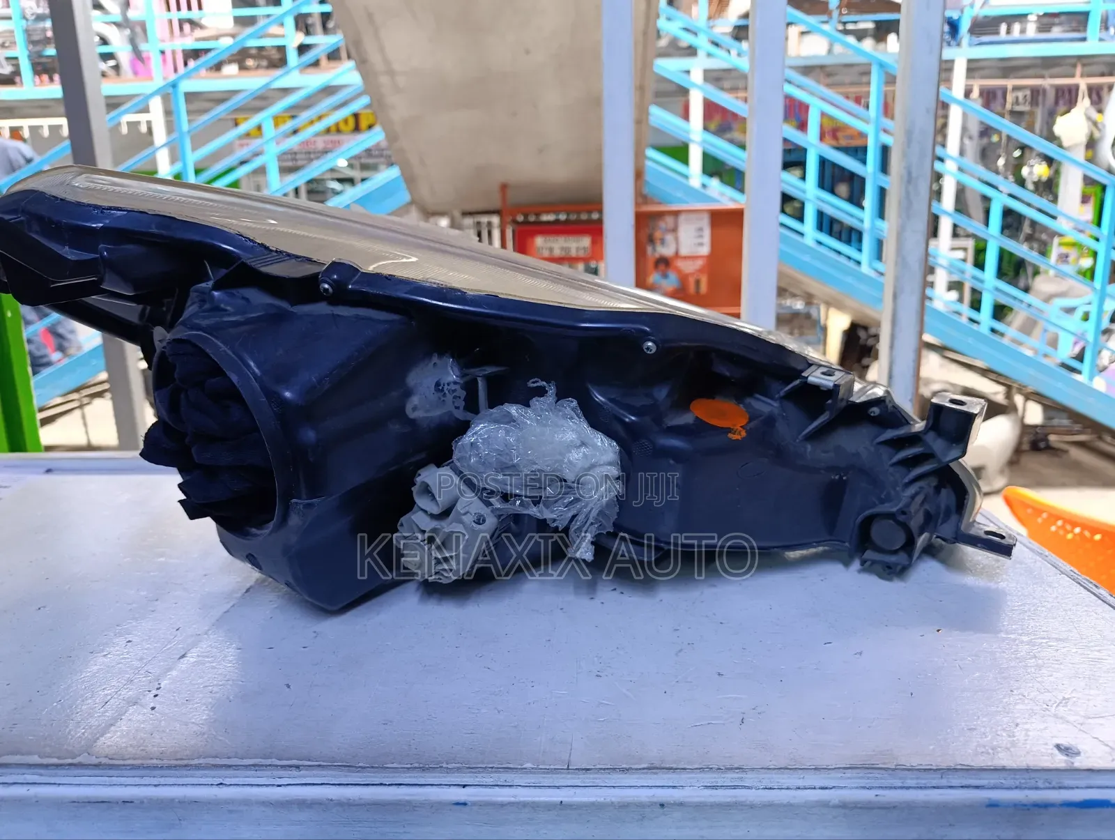 Mark X 2015 Non-Xenon Headlight