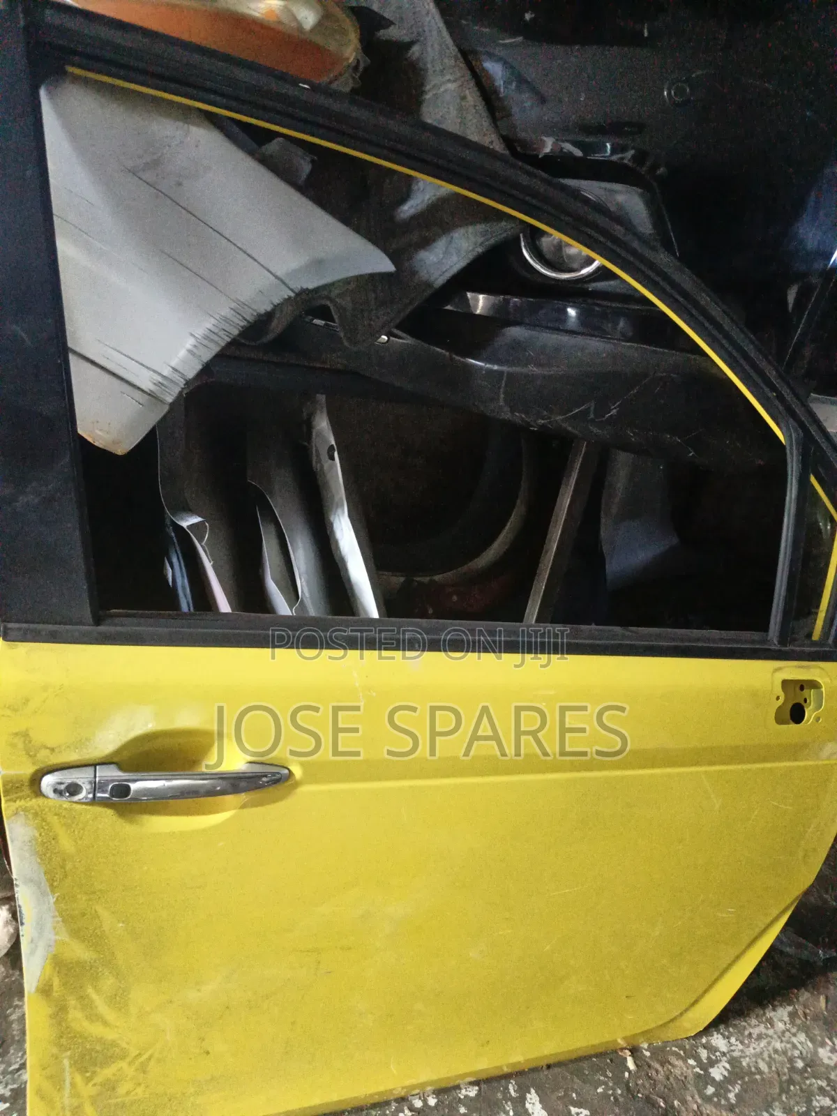 Toyota Porte Drivers Door