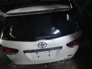 Toyota Wish Tail Gate