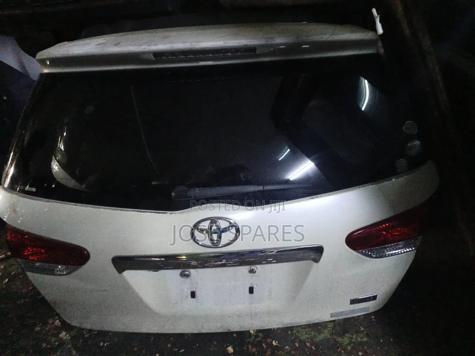 Toyota Wish Tail Gate