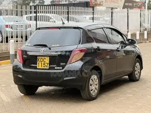 Toyota Vitz 1.0 FWD 5dr 2013 Black