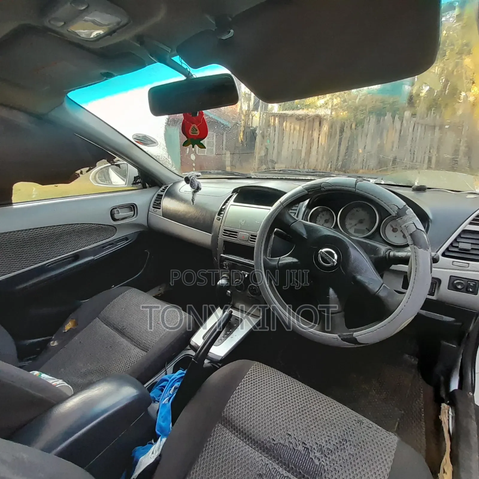 Nissan Wingroad 2002 White