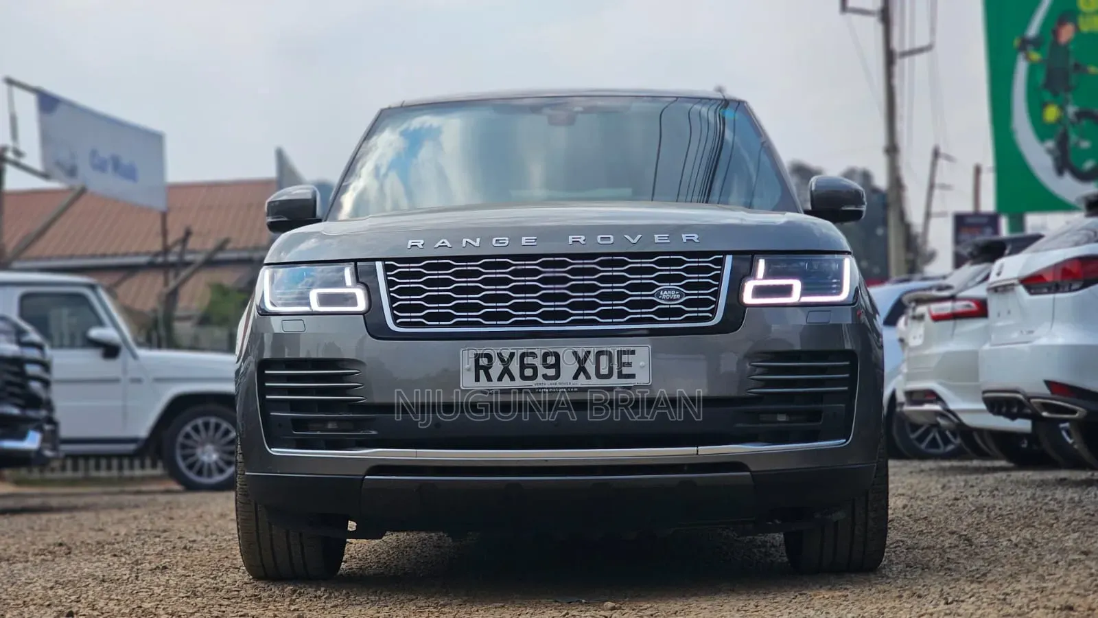 Land Rover Range Rover Vogue 2020 Gold