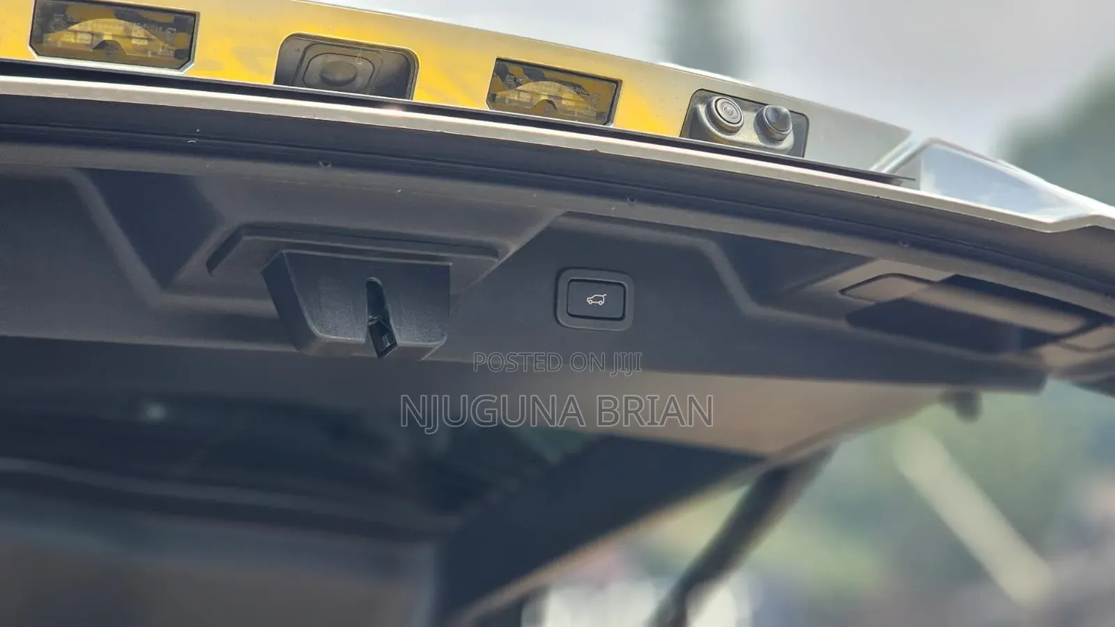Land Rover Range Rover Vogue 2020 Gold