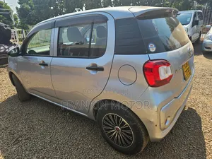 Toyota Passo 1.0 FWD 2017 Silver