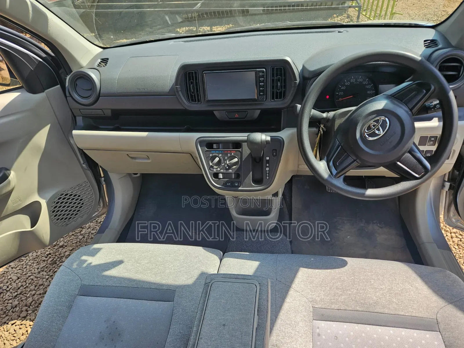 Toyota Passo 1.0 FWD 2017 Silver