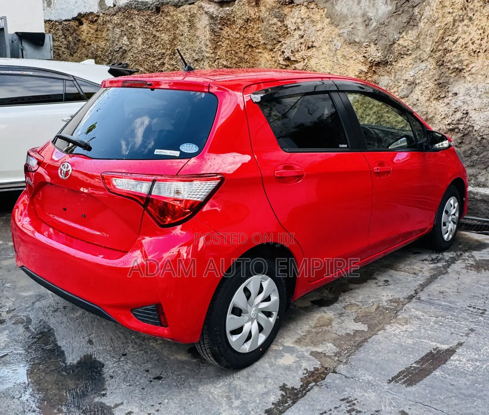 Toyota Vitz 2019 Red