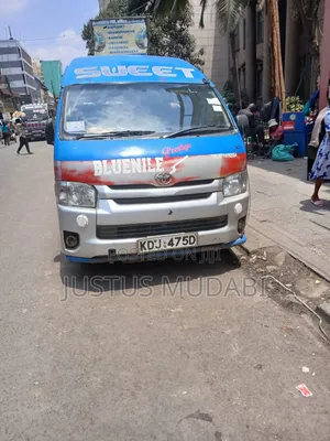 Toyota HiAce 2016 Silver