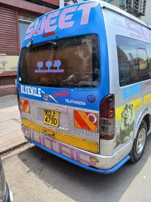 Toyota HiAce 2016 Silver