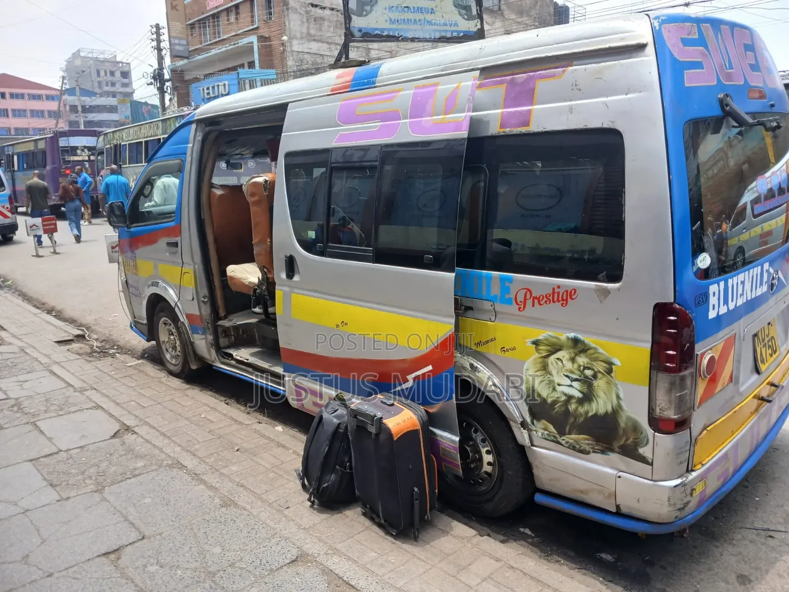 Toyota HiAce 2016 Silver