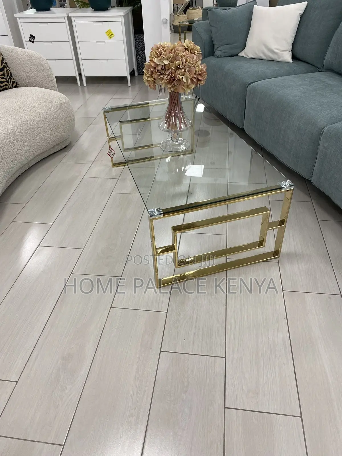 Coffee Table; Modern Transparent Glass Top Coffee Table for Lounge