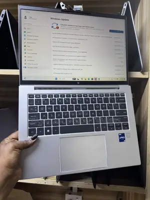 Laptop HP EliteBook 840 G10 16GB Intel Core i7 SSD 512GB