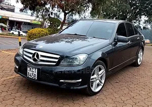 Mercedes-Benz C250 2012 Black