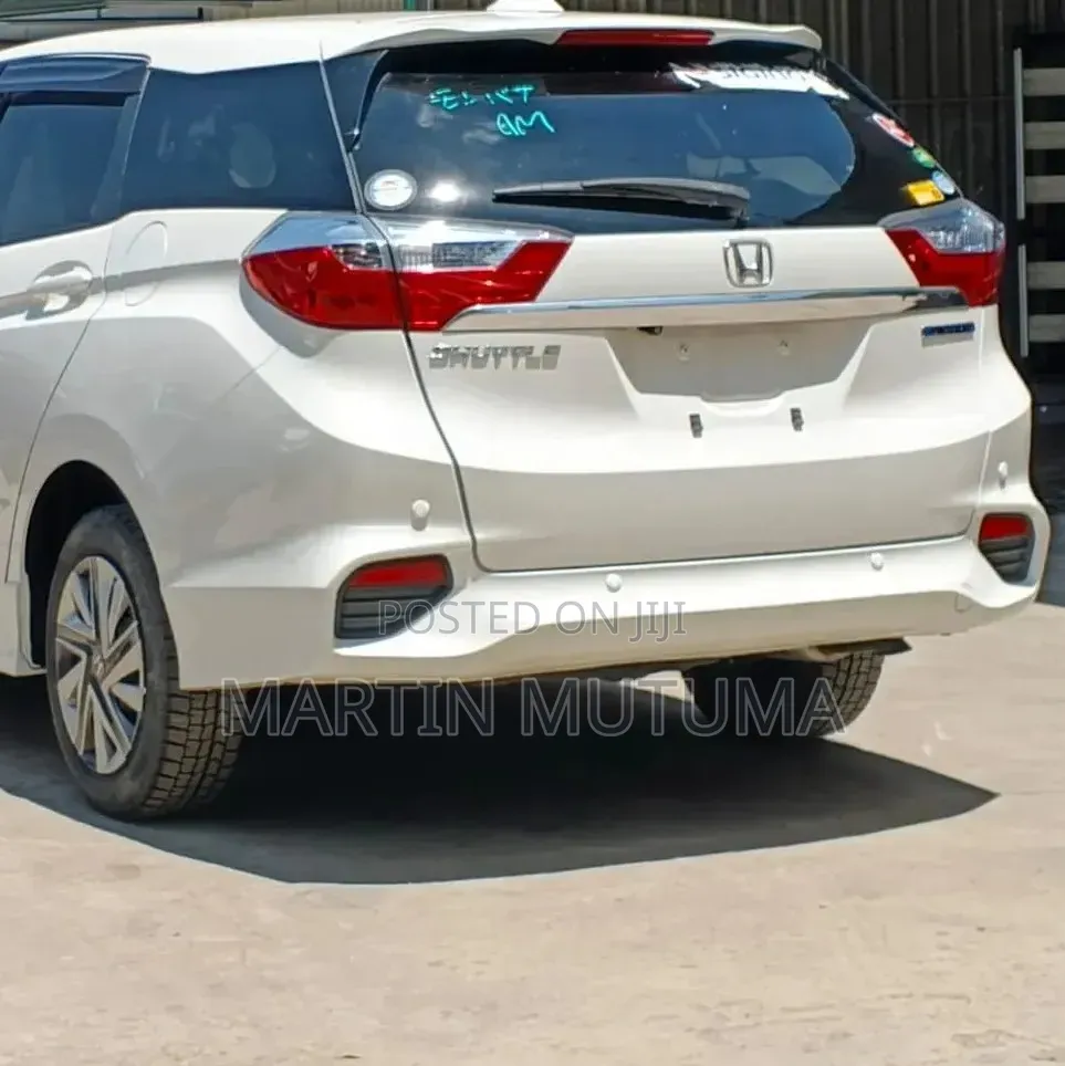 Honda Fit Shuttle 1.5 Hybrid 2WD 2019 White