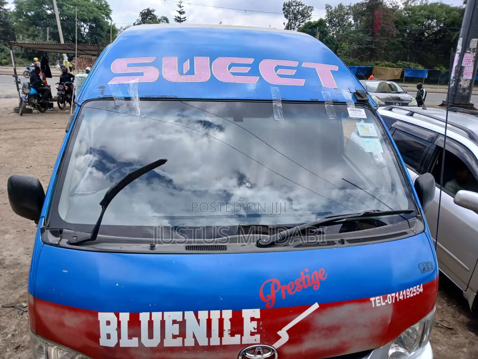Toyota HiAce 2016 Silver