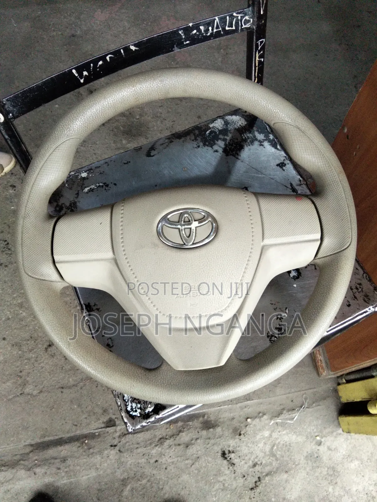 Toyota Isis Steering Wheel