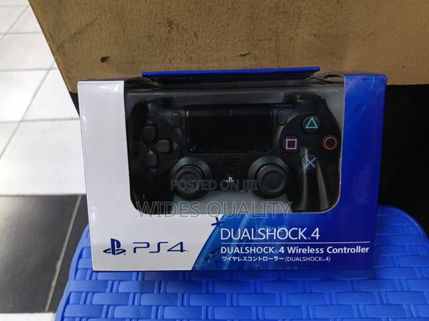 Sony DualShock 4 Wireless Controllers/ PS4 Wireless Controller - thumbnail 4