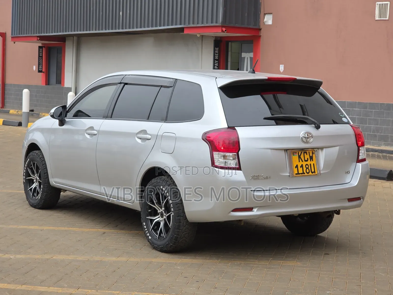 Toyota Corolla Fielder 2012 Silver