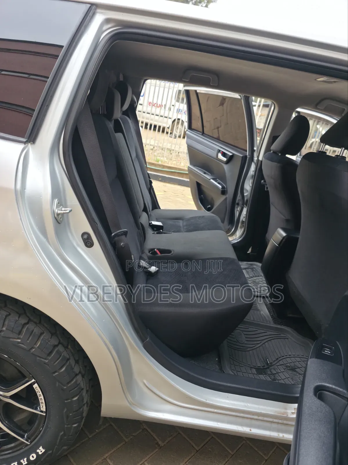 Toyota Corolla Fielder 2012 Silver
