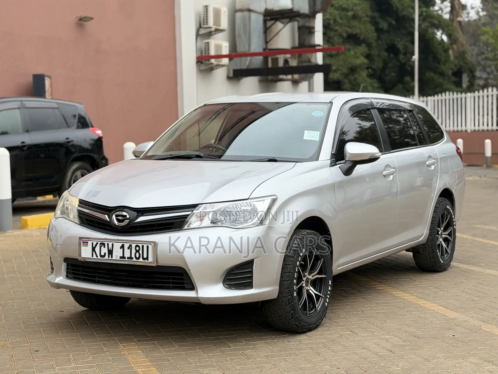 Toyota Corolla Fielder 1.5 Petrol FWD 2014 Silver