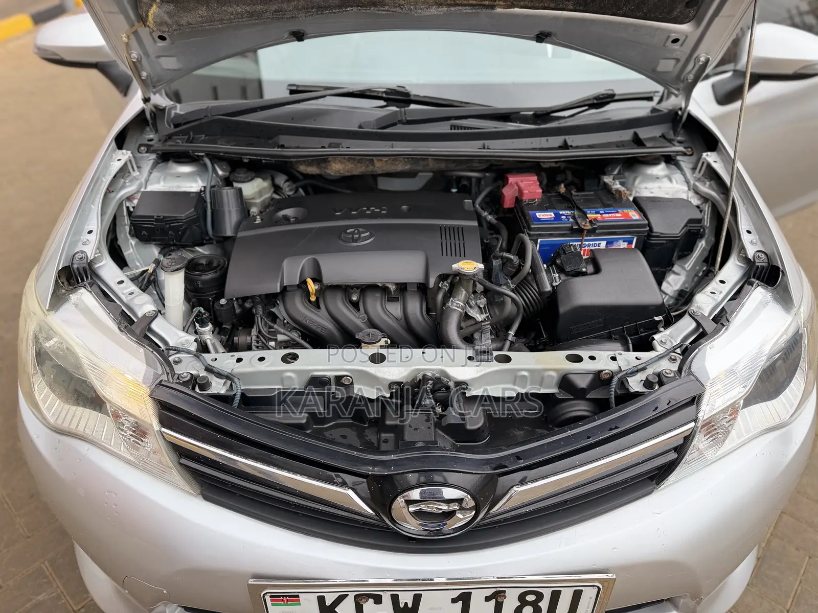 Toyota Corolla Fielder 1.5 Petrol FWD 2014 Silver
