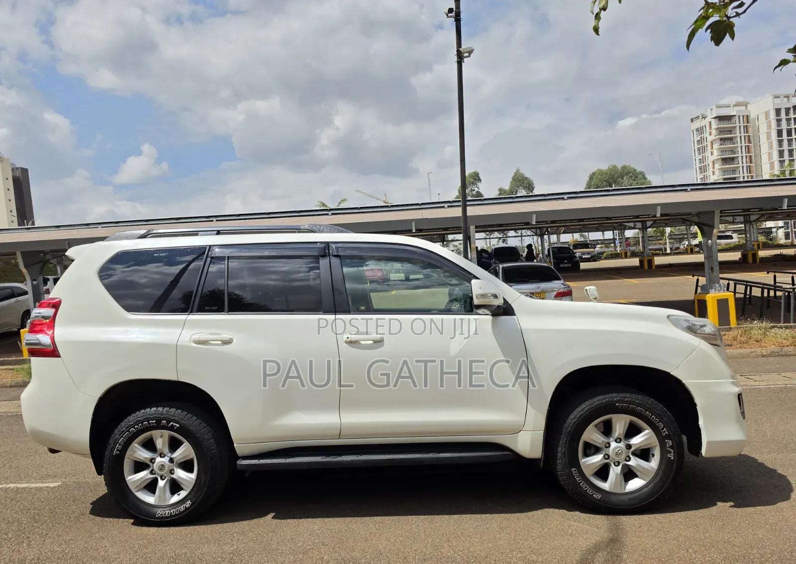 Toyota Land Cruiser Prado 2010 White