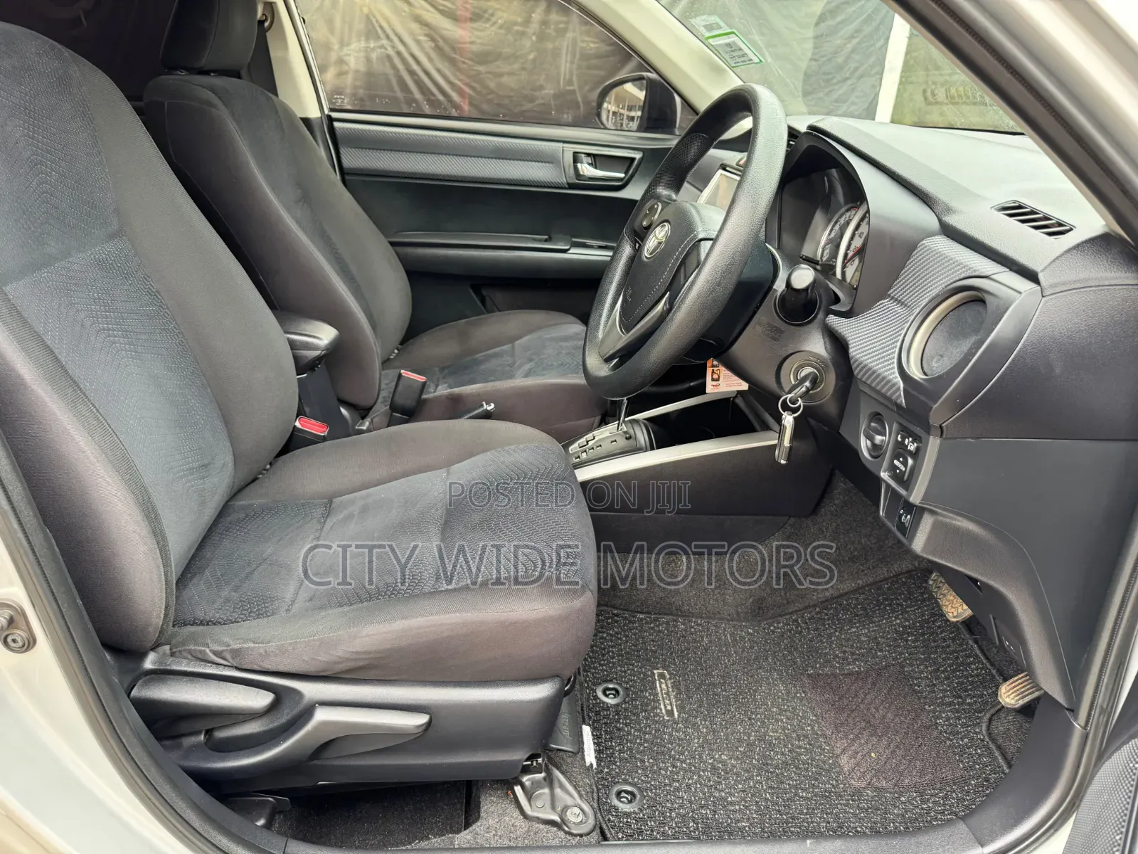Toyota Corolla Fielder 1.5 Petrol AWD 2014 Silver