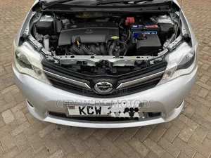 Toyota Corolla Fielder 1.5 Petrol AWD 2014 Silver
