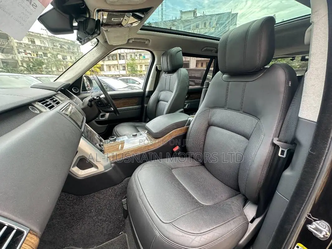 Land Rover Range Rover Vogue 2019 Red