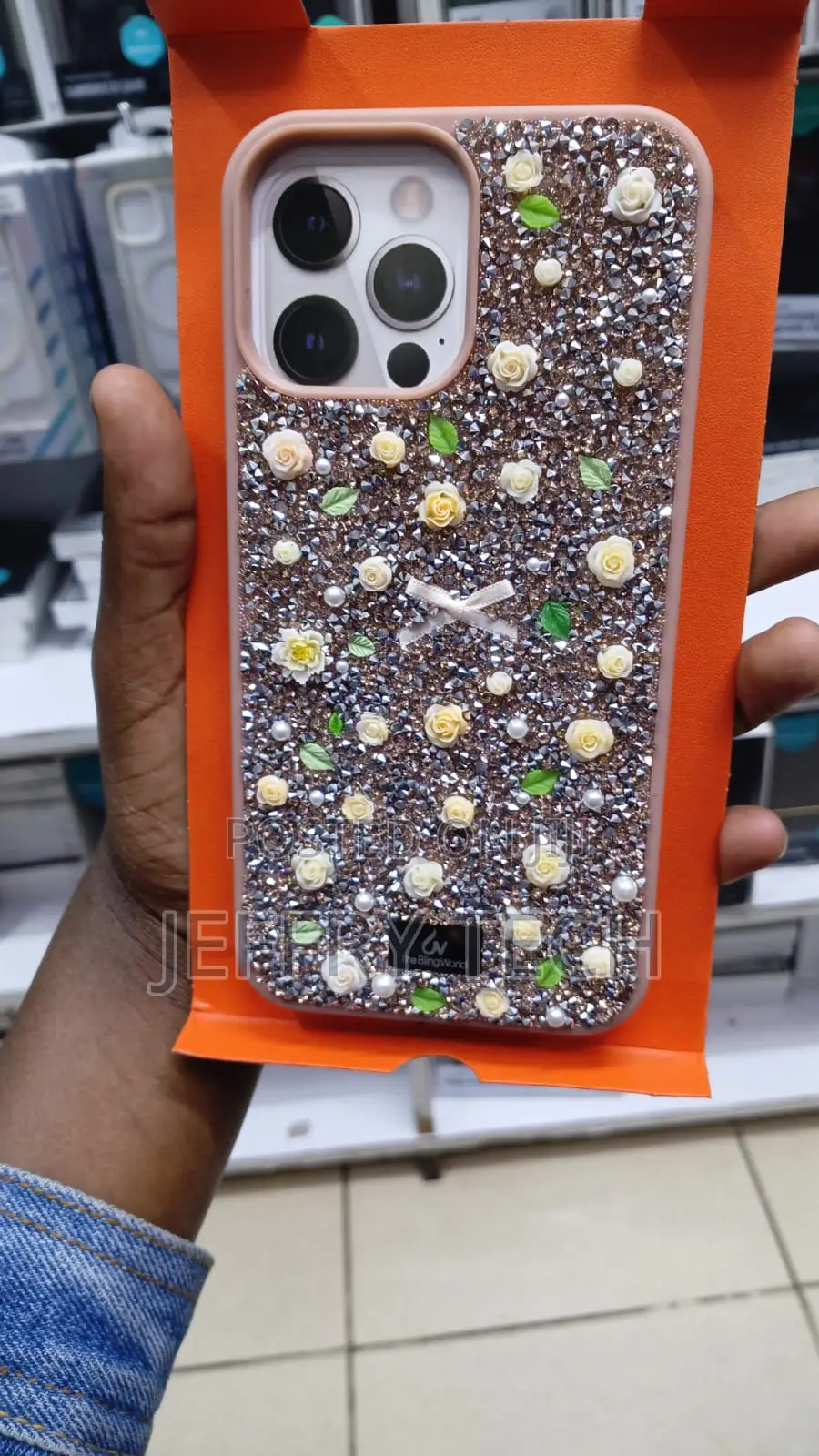 The Bling World Luxury Rhinestone Phone Case iPhone 14 Pro