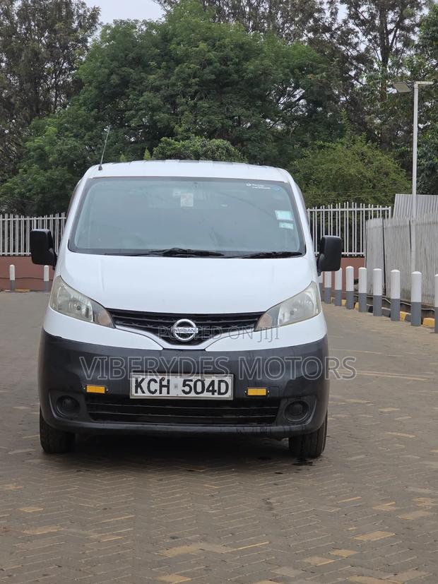Nissan NV200 2009 White