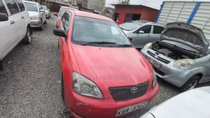 Toyota Corolla RunX 2005 Red