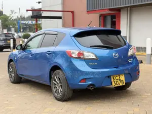 Toyota Vitz 1.5 FWD 5dr 2012 Blue