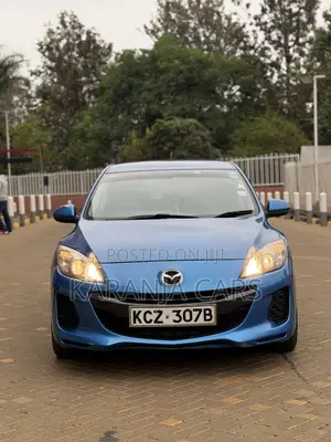 Toyota Vitz 1.5 FWD 5dr 2012 Blue