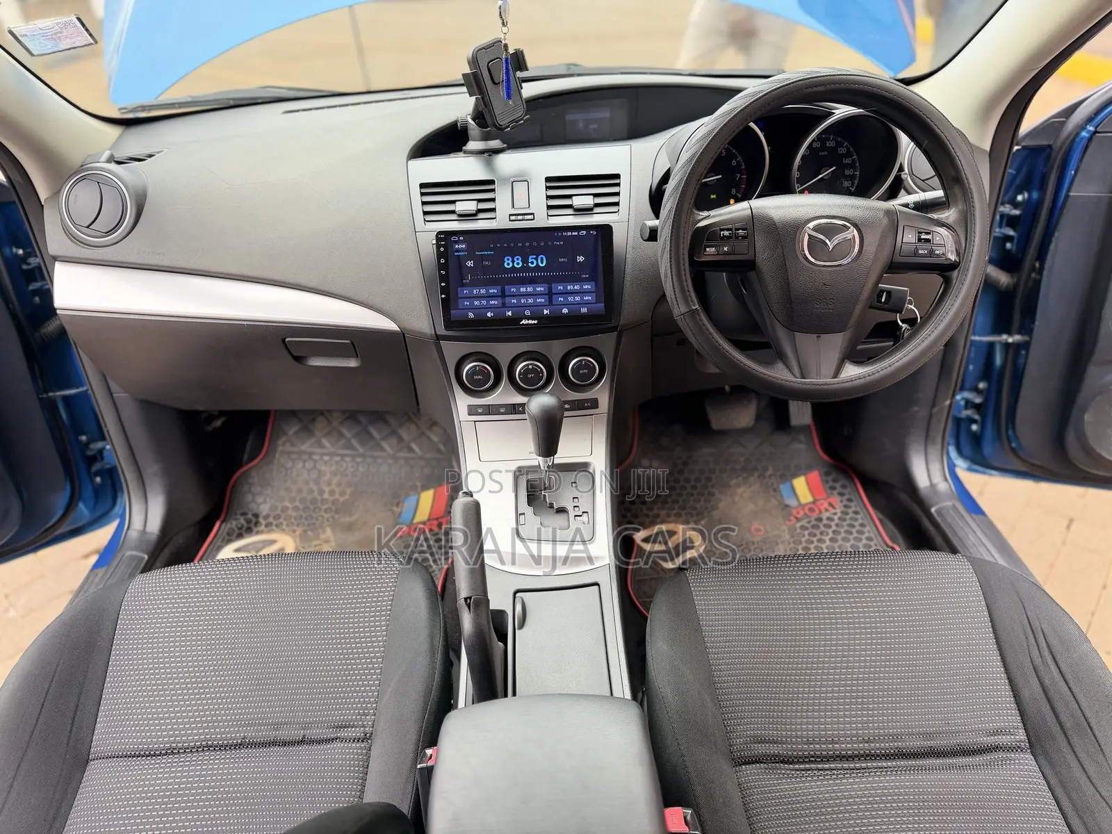 Toyota Vitz 1.5 FWD 5dr 2012 Blue