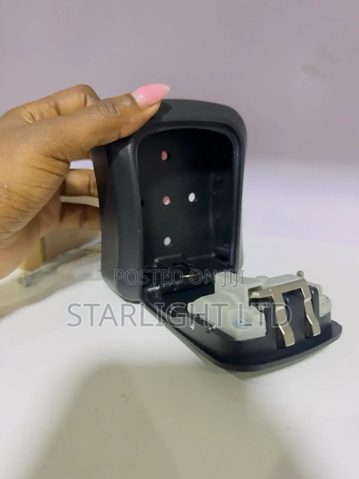 Full Metallic Wall Mounted Key Lock Box