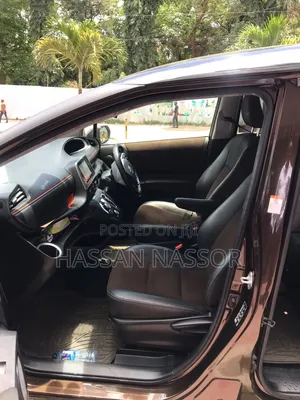 Toyota Sienta 2019 Brown
