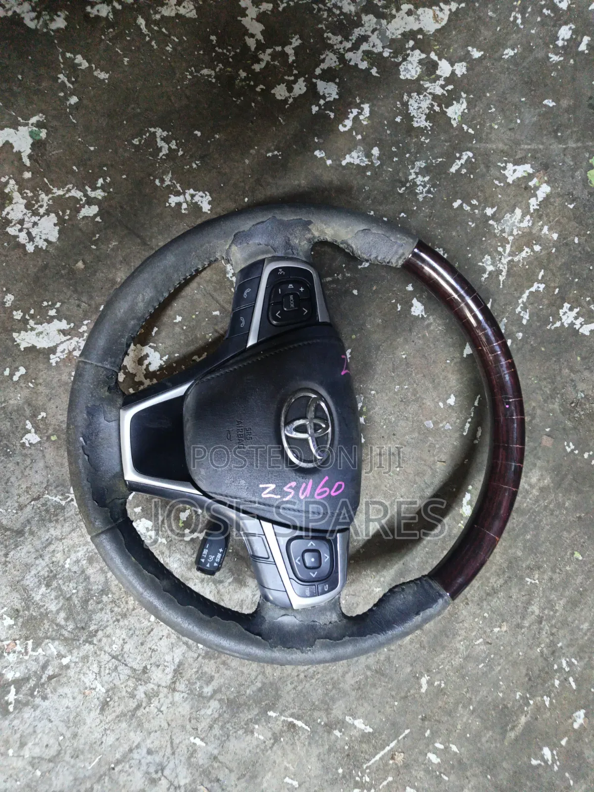 Toyota Harrier Stearing Wheel
