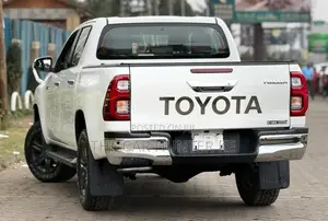 Toyota Hilux 2021