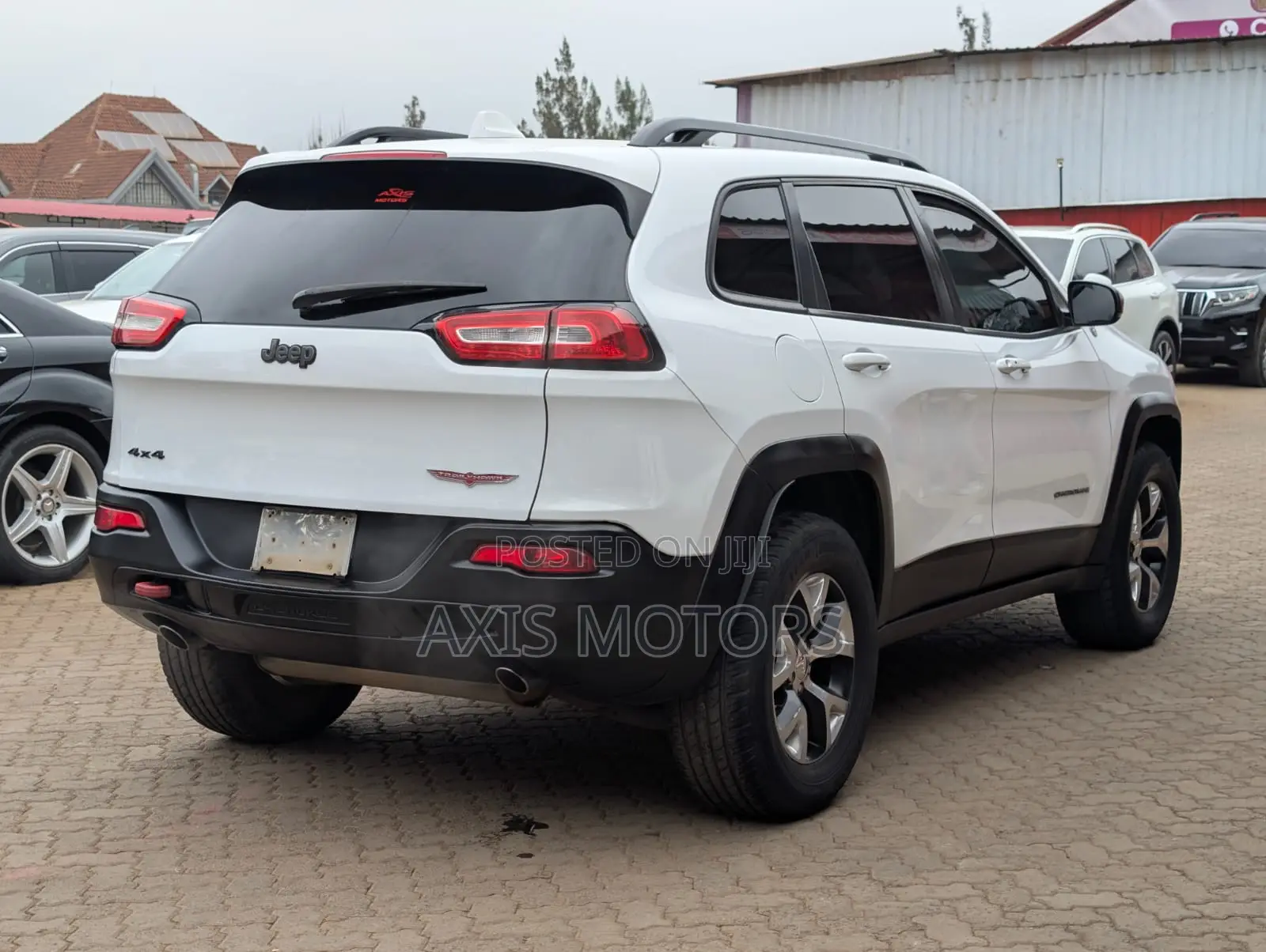 Jeep Cherokee 2015 White