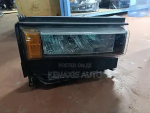 Toyota Land Cruiser Prado J 250 Xenon Headlight