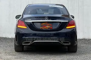 Mercedes-Benz C200 2019 Blue