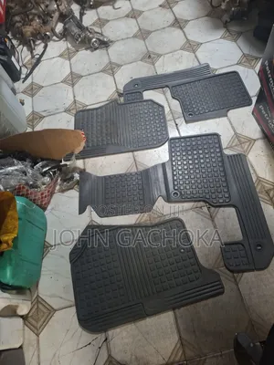 Discovery 4 Rubber Mats