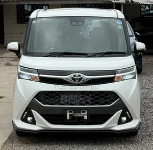 Toyota Tank 2019 White