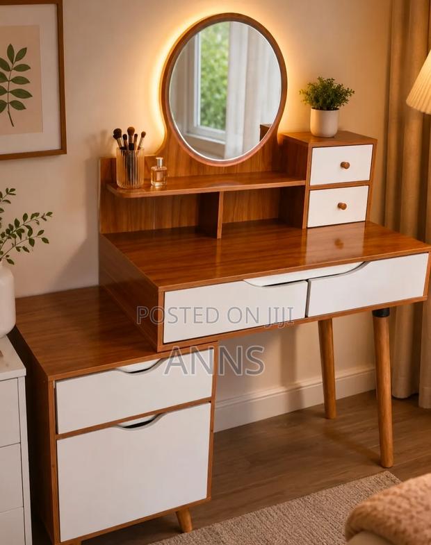 Modern Mirror Dressing Table