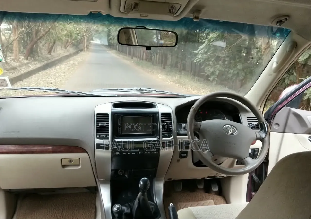 Toyota Land Cruiser Prado 2005 Maroon