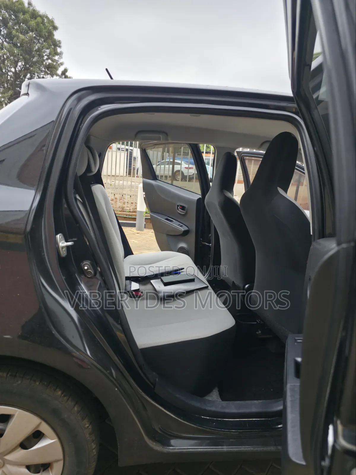 Toyota Vitz 2013 Black